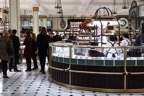 cafes in harrods